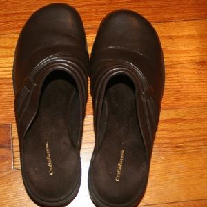 Women's CROFT AND BARROW Mule Shoes Brown size 6.5